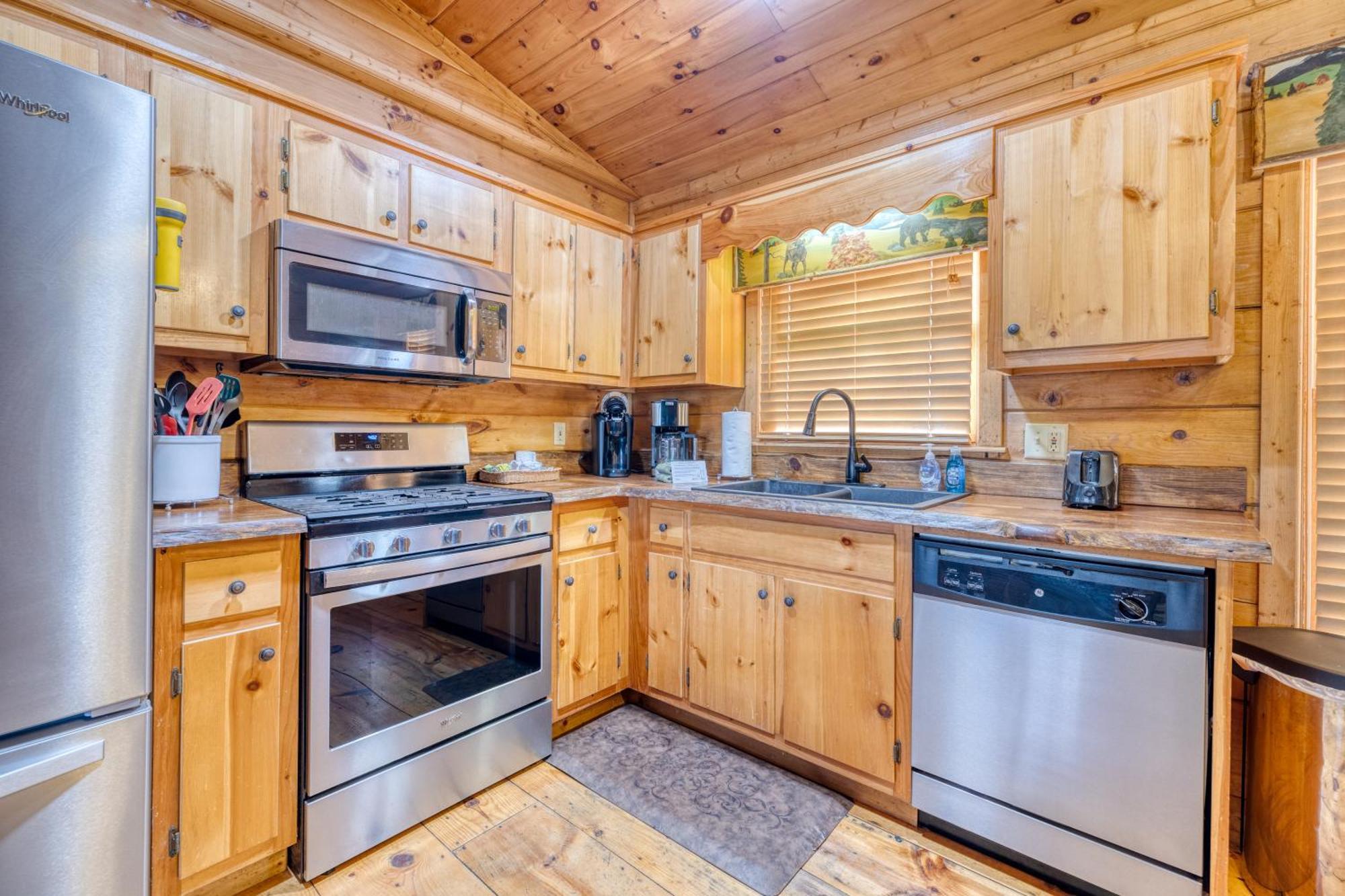 Secluded Sunrise Ridge-10 Min From Blue Ridge, King Beds, Hot Tub, 2 Porches, Fireplace Wood Burning, Mountain View, Cozy Ngoại thất bức ảnh